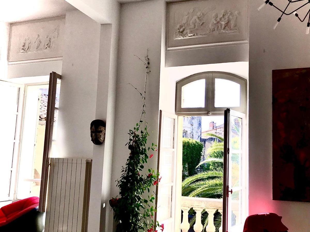 ארל Appartement A La Roquette, Dans L'Hotel De Divonne, Classe. מראה חיצוני תמונה