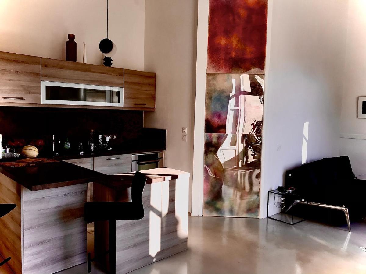 ארל Appartement A La Roquette, Dans L'Hotel De Divonne, Classe. מראה חיצוני תמונה