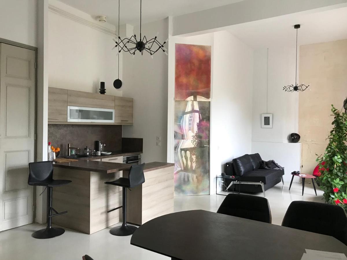 ארל Appartement A La Roquette, Dans L'Hotel De Divonne, Classe. מראה חיצוני תמונה